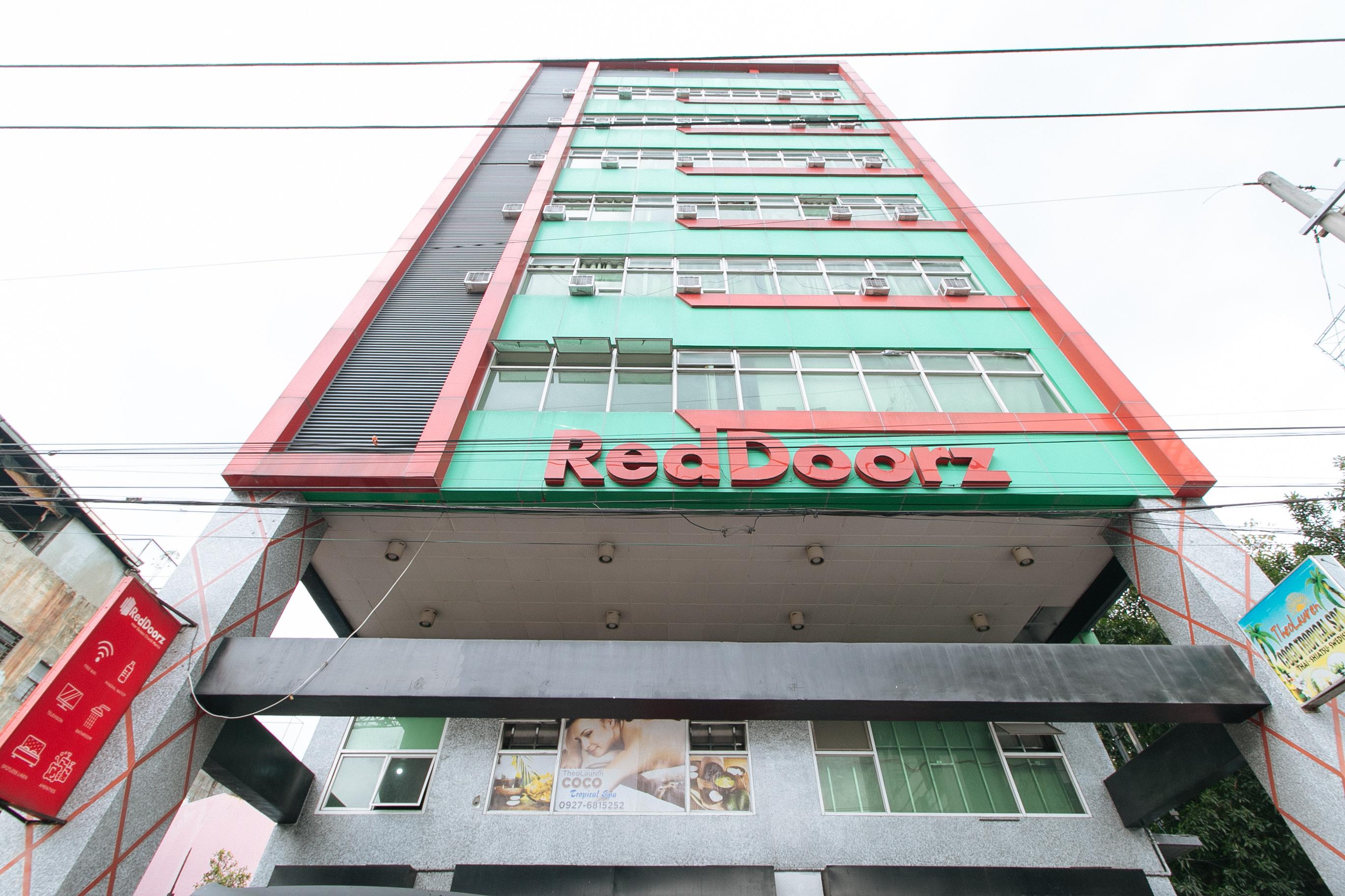 Reddoorz Near Quiapo Church Manila Exterior photo