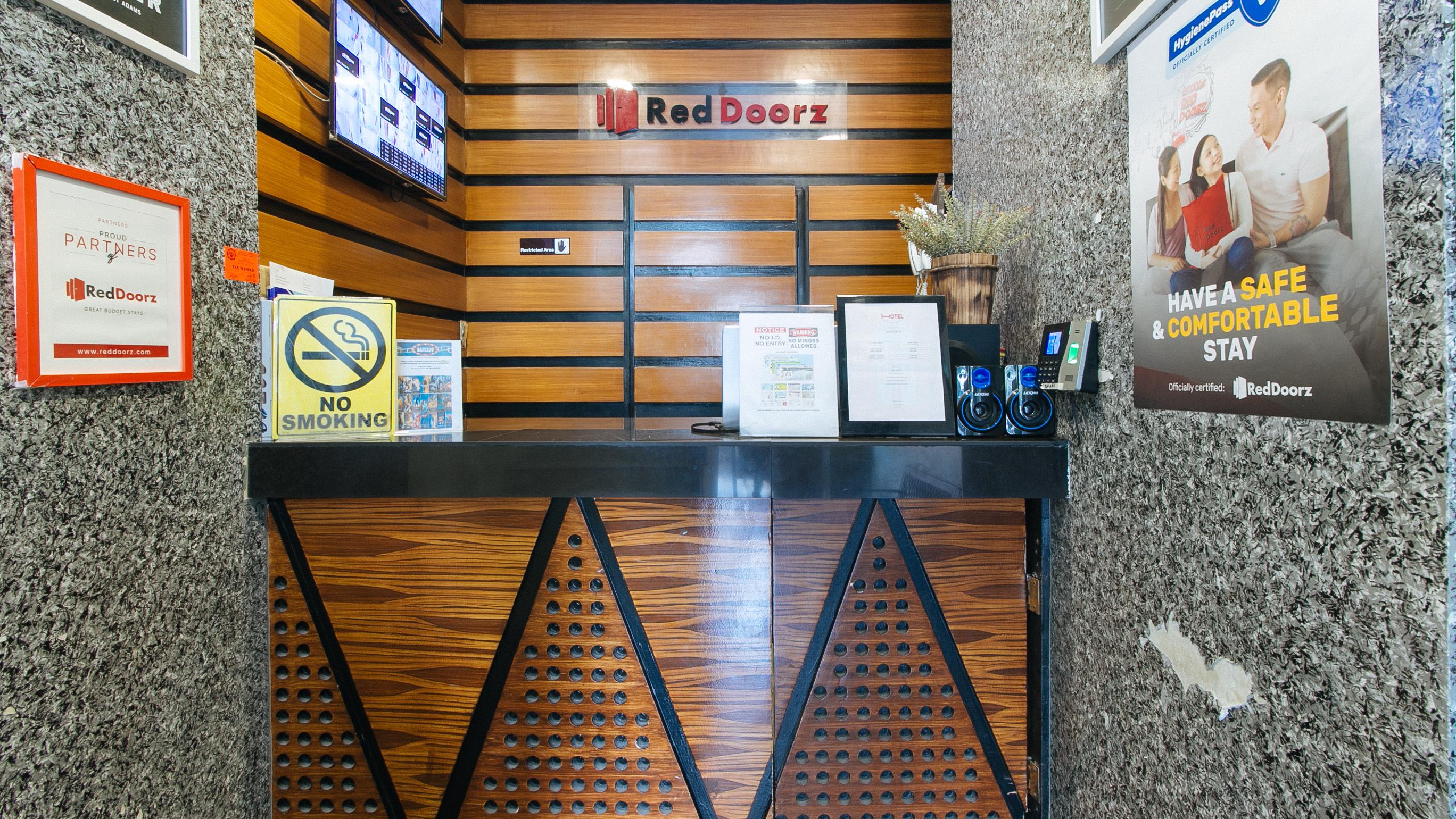 Reddoorz Near Quiapo Church Manila Exterior photo