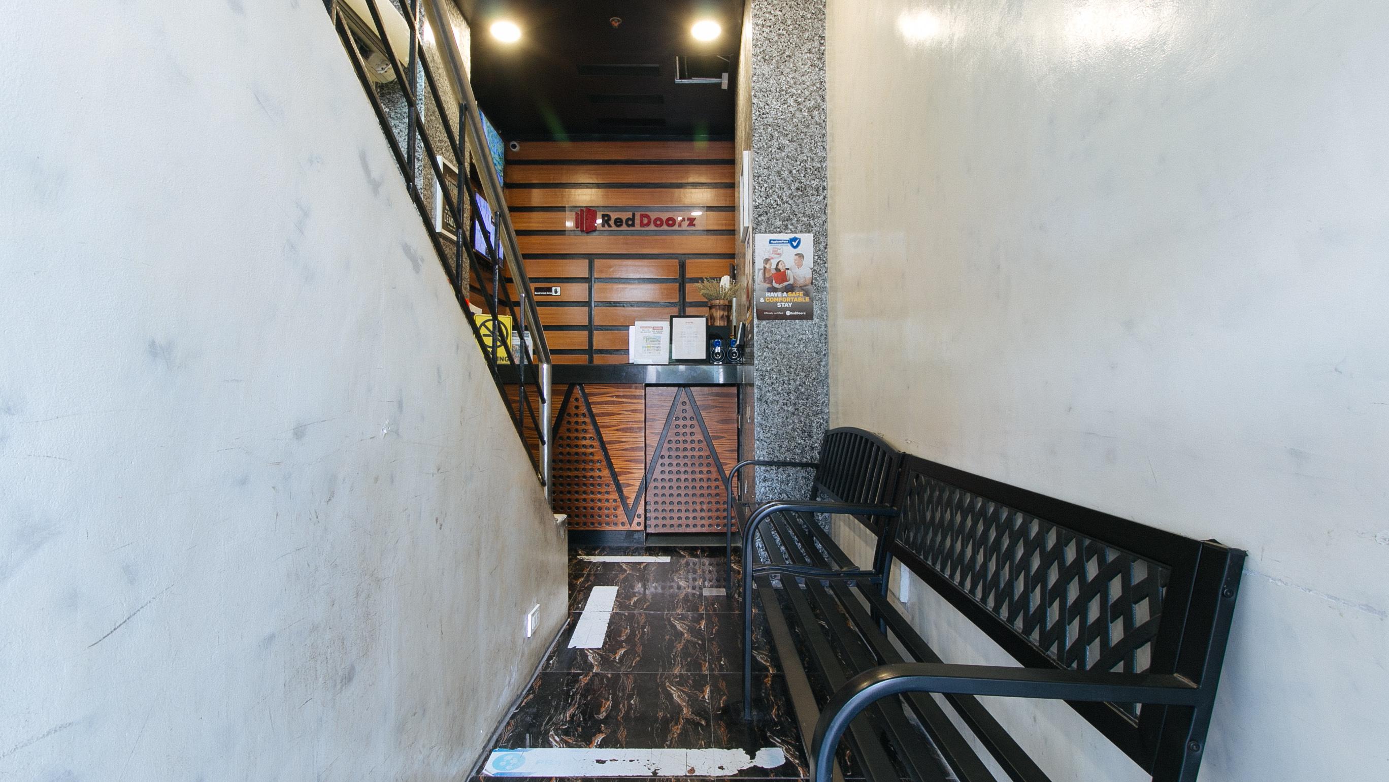 Reddoorz Near Quiapo Church Manila Exterior photo