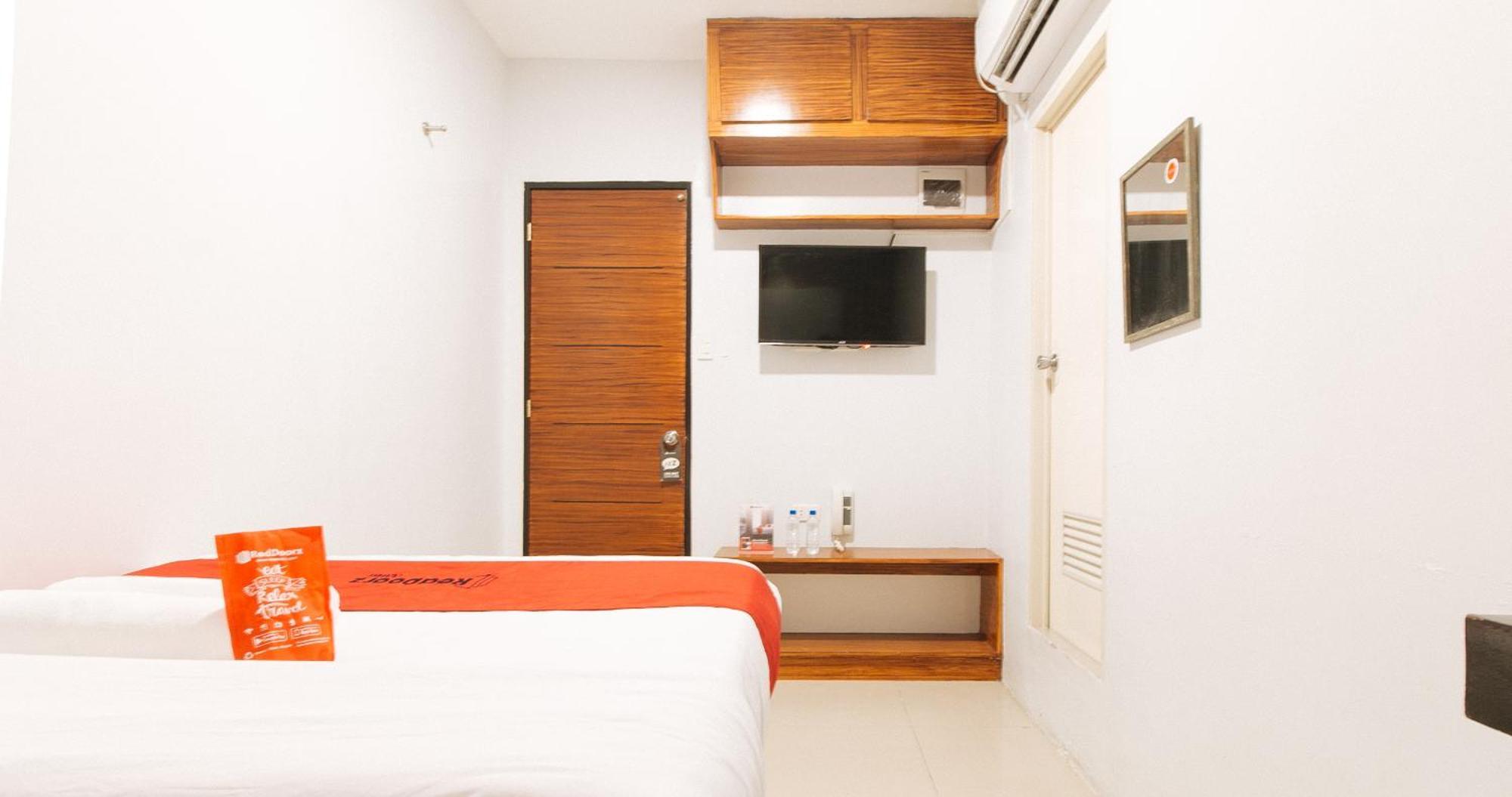 Reddoorz Near Quiapo Church Manila Exterior photo